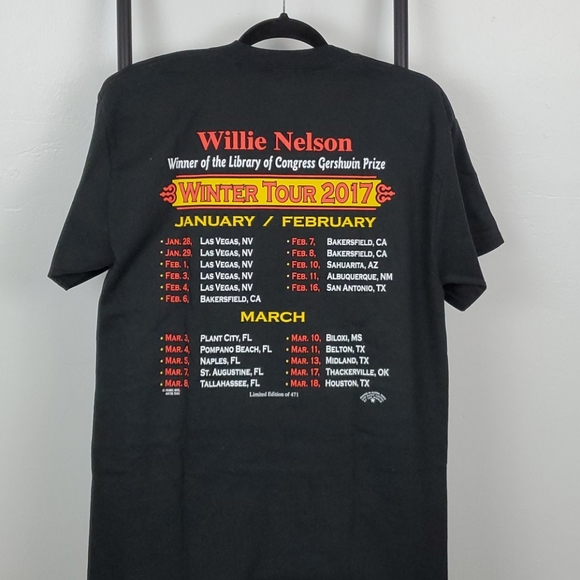 Willie Nelson Concert Winter Tour 2017 t-shirt - Picture 3 of 5